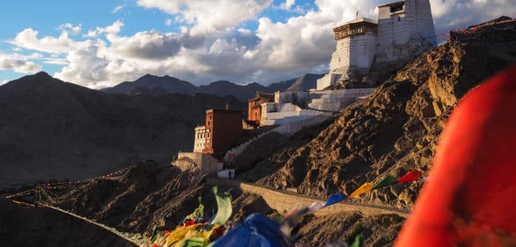LE BANDIERE DI PREGHIERA, IL SIMBOLO DEL TIBET CHE VOLA NEL VENTO, Mirabile Tibet