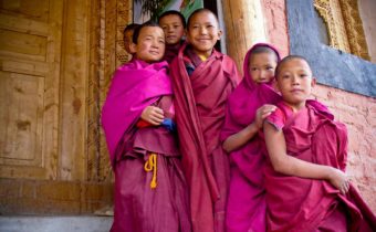 IL REGOLAMENTO PER LA GESTIONE E IL RICONOSCIMENTO DELLE REINCARNAZIONI DEI “RINPOCHE” DEL BUDDISMO TIBETANO, Mirabile Tibet