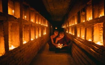 INCONTRIAMO IL BUDDA VIVENTE ACHOK DOPO IL SUO DEFINITIVO RIENTRO IN PATRIA, Mirabile Tibet