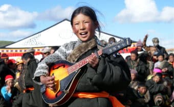 COME PASSATO E PRESENTE SI UNISCONO E SI COMPENETRANO IN QUESTA SCUOLA TIBETANA, Mirabile Tibet