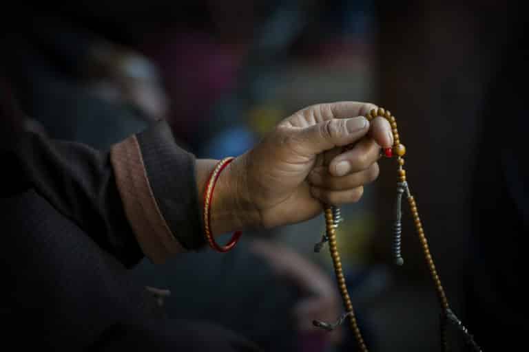 I TIBETANI PIANGONO LA MORTE DI TSEM TULKU RINPOCHE, FAMOSO LAMA PRO-SHUGDEN, Mirabile Tibet