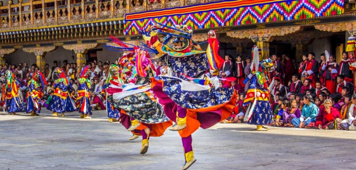 ECCO LA “GUOZHUAN DANCE”, IL BALLO DEI TIBETANI, Mirabile Tibet