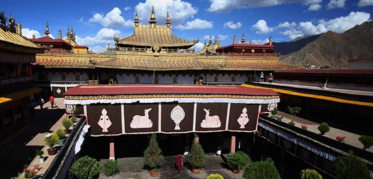 IL TEMPIO DI JOKHANG: UNA VISITA NEL CUORE SPIRITUALE TIBETANO, Mirabile Tibet
