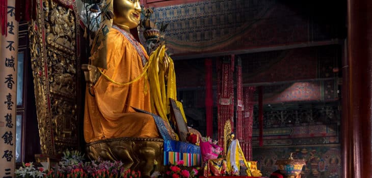 LA STATUA DORATA DI BUDDHA DEL TEMPIO LAMAISTA DI PECHINO, Mirabile Tibet