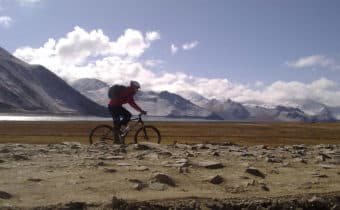 TUTTI IN SELLA PER LA CORSA PIÙ ALTA AL MONDO, Mirabile Tibet