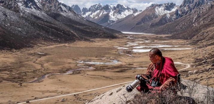 CAMBIA IL CLIMA ALL’INTERNO DEI CONFINI TIBETANI: LA MISSIONE DI DRUKYAB, IL MONACO FOTOGRAFO, Mirabile Tibet