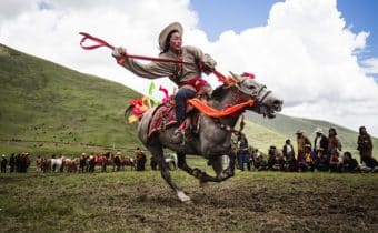 AL GALOPPO OLTRE I CONFINI TIBETANI: IL CAVALLO E IL TIBET, Mirabile Tibet