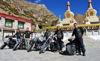 “CENTAURI” ALL’ OMBRA DELL’ HIMALAYA: GIOVANI TIBETANI SI APPASSIONANO AL MOTOCICLISMO, Mirabile Tibet