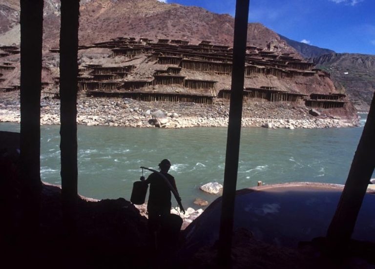 IL MIGLIOR SALE DELL’HIMALAYA? SI TROVA IN TIBET. ECCO LE AFFASCINANTI SALINE DI MANGKAM, Mirabile Tibet