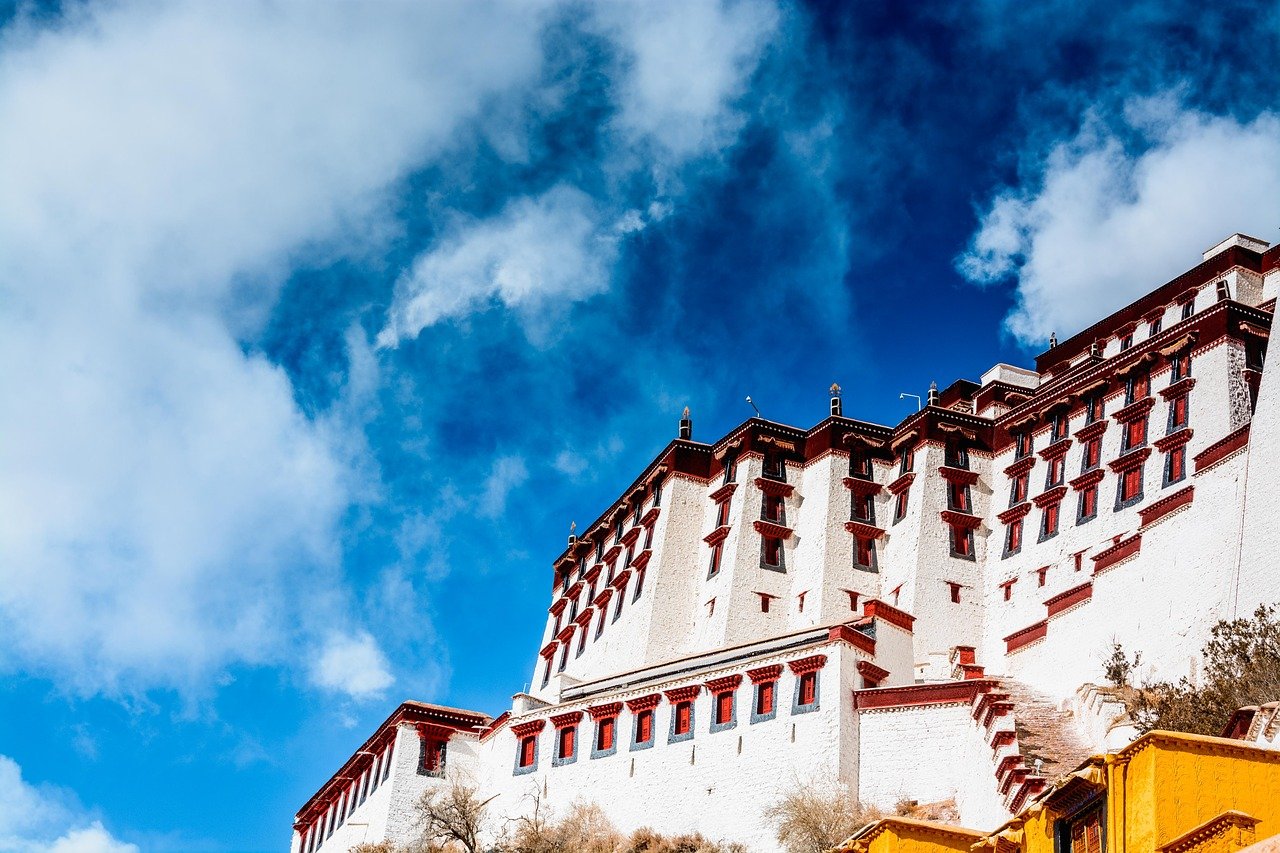 PERCHE’ IN TIBET NON SI MANGIA IL PESCE?, Mirabile Tibet
