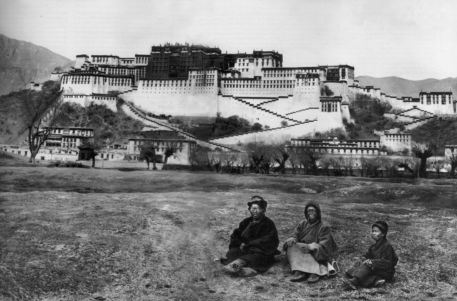 DAI PALCHI DELLA LIRICA A LHASA: LA STORIA INCREDIBILE DI “MADAME TIBET”, Mirabile Tibet