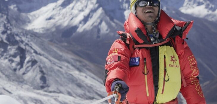 MONTAGNA E DISABILITA’: IMPRESA DI ZHANG HONG, PRIMO CITTADINO ASIATICO NON VEDENTE A RAGGIUNGERE L’EVEREST, Mirabile Tibet