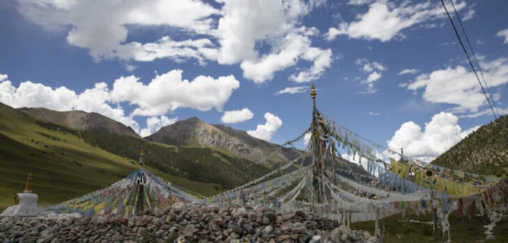 MISTICO TIBET! AVETE MAI SENTITO PARLARE DELLE PIETRA MANI?, Mirabile Tibet