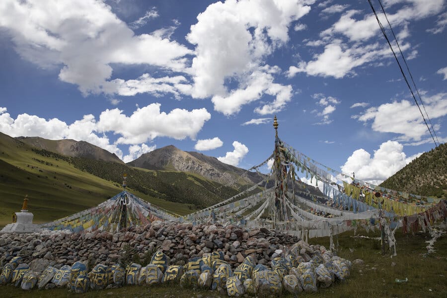 IL CANTO DEL VENTO CHE PORTA ALTO LE PREGHIERE IN TIBET, Mirabile Tibet