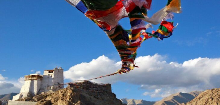 IL CANTO DEL VENTO CHE PORTA ALTO LE PREGHIERE IN TIBET, Mirabile Tibet