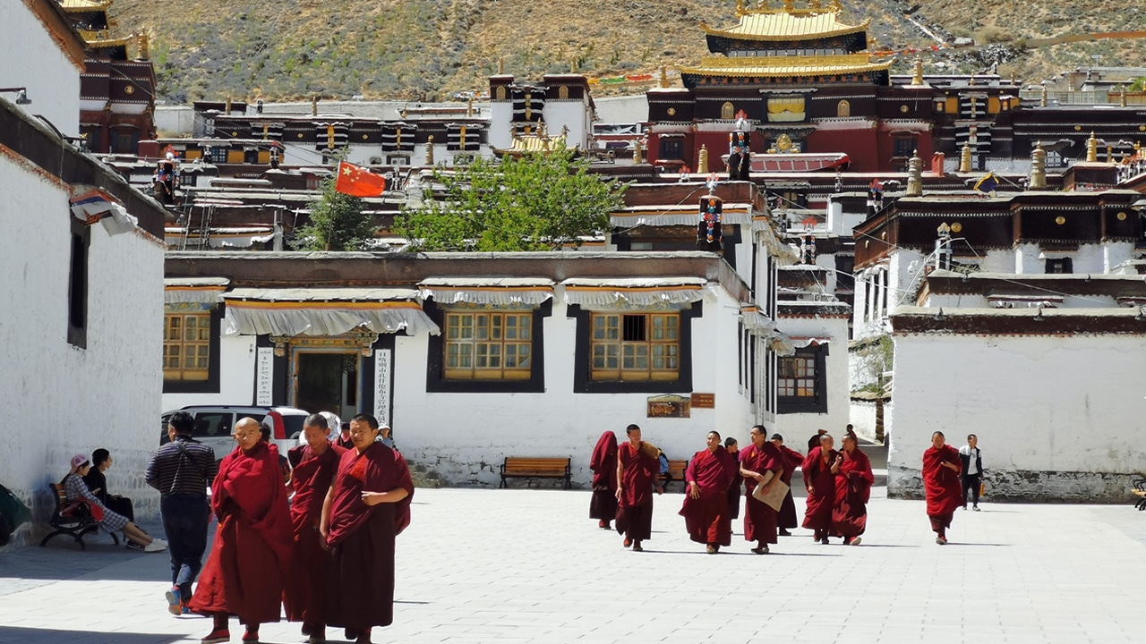 TIBET, ECCO  TASHILUNPO, DOVE RIPOSANO LE RELIQUIE DEL PRIMO DALAI LAMA, Mirabile Tibet