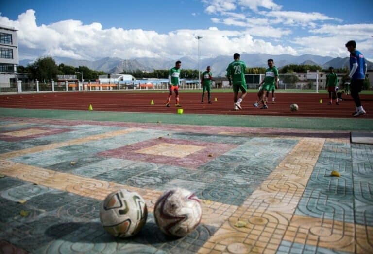 PERCHE’ E’ COSI’ DIFFICILE GIOCARE A CALCIO IN TIBET?, Mirabile Tibet