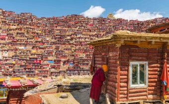 TRA BUDDHISMO E FEMMISMO: ECCO IL MONASTERO-UNIVERSITA’ DI LARUNG GAR, Mirabile Tibet