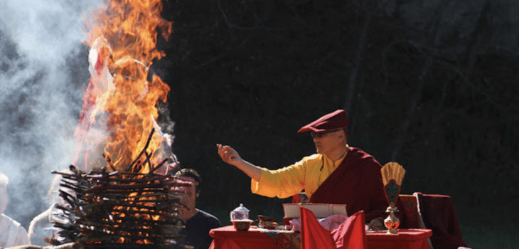 FUOCO E NIRVANA’: UNO SGUARDO DA VICINO AL “JINSEK” TIBETANO, Mirabile Tibet