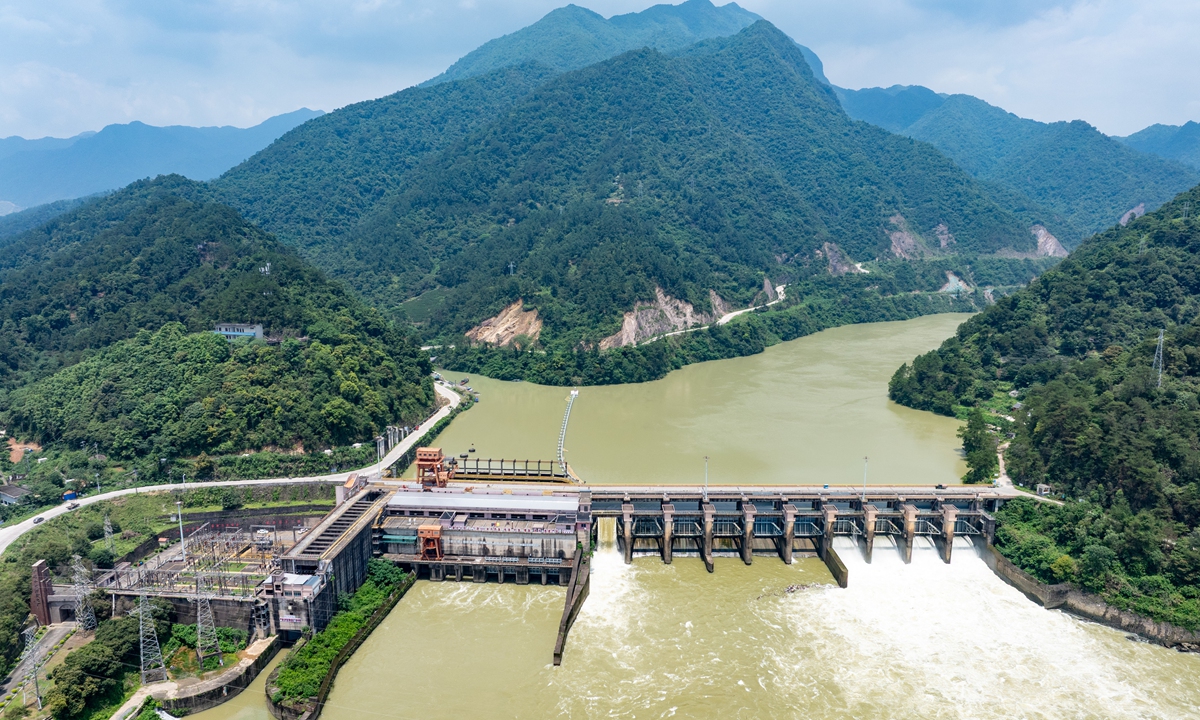 DUE NUOVI RECORD PER L’ENERGIA GREEN DEL TIBET, Mirabile Tibet