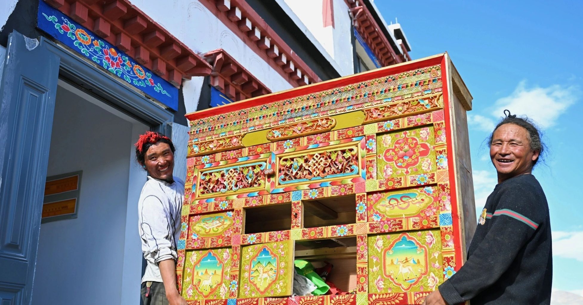 TERREMOTO NEL TIBET: NUOVE CASE, NUOVA VITA, Mirabile Tibet