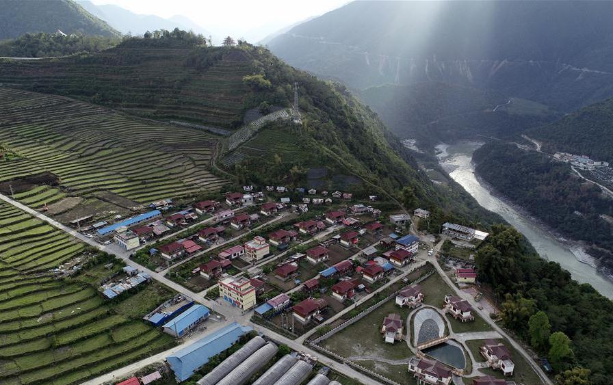 IL SEGRETO DEL SUCCESSO NELLA TIBETANA MEDOG, Mirabile Tibet