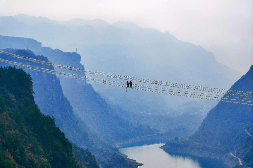 LINEA AD ALTISSIMA TENSIONE AL VIA NEL QINGHAI-TIBET, Mirabile Tibet