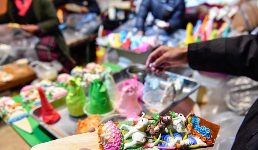 CAPODANNO TIBETANO: LE SCULTURE DI BURRO, Mirabile Tibet