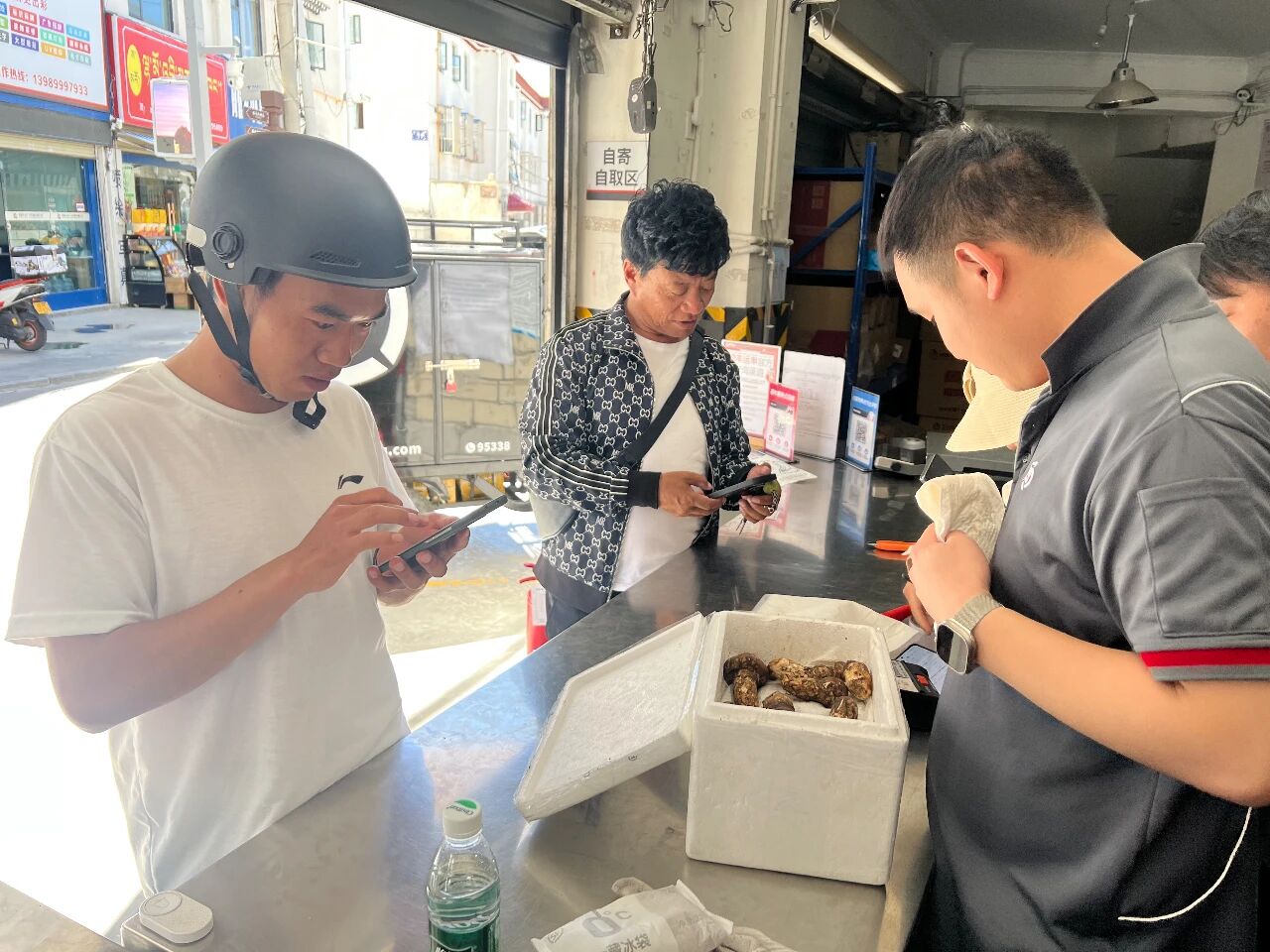 POSTE TIBETANE: PI&Ugrave; VELOCIT&Agrave; E MENO COSTI, Mirabile Tibet