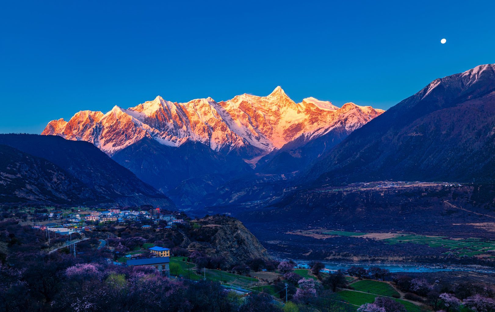 ALLA SCOPERTA DELLE MONTAGNE SACRE DEL TIBET, Mirabile Tibet