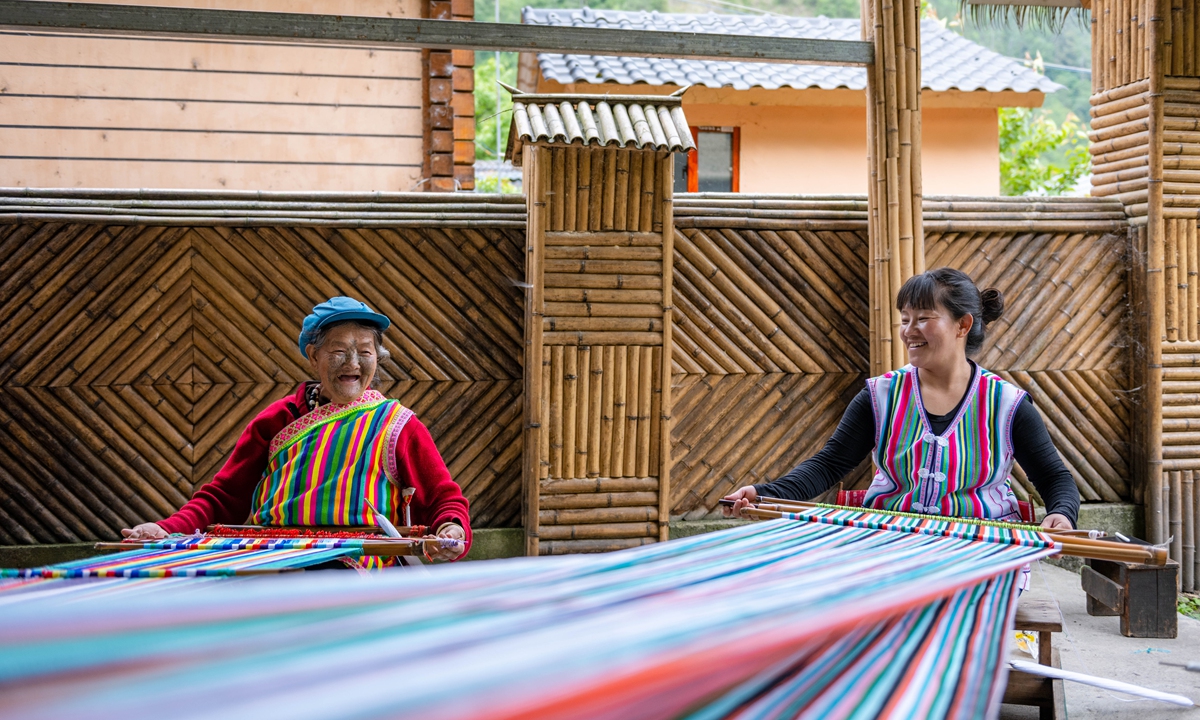POPOLI DEL TIBET: L&rsquo;ETNIA DULONG, Mirabile Tibet