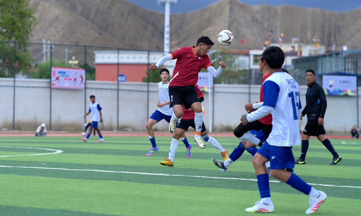 GIOVANI CALCIATORI TIBETANI IN PARTENZA PER L&rsquo;ARGENTINA, Mirabile Tibet