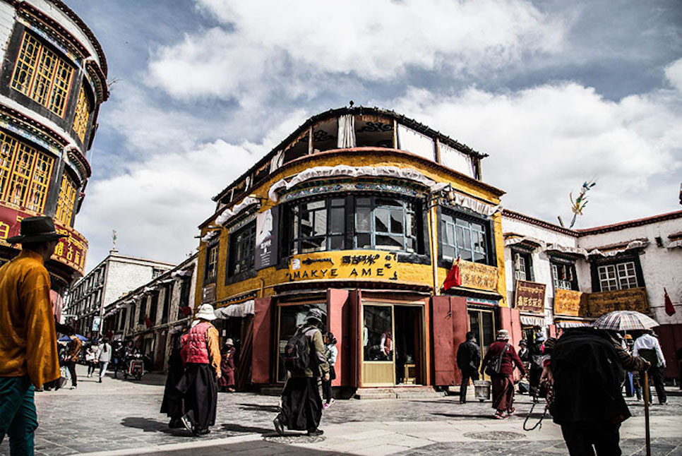 LA TIBETANA LHASA, TRA ANTICO E MODERNO, Mirabile Tibet
