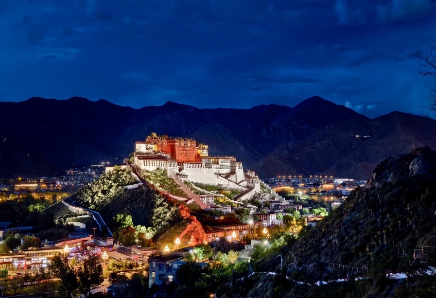 LHASA: NON SOLO PELLEGRINAGGI, Mirabile Tibet
