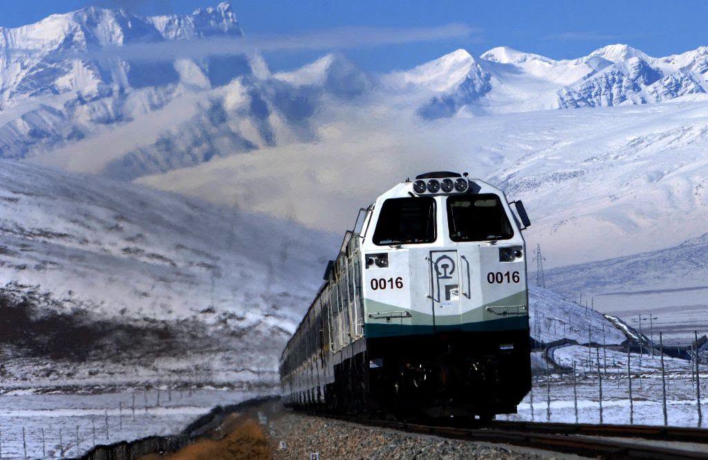 LA FERROVIA QINGHAI-TIBET COMPIE 20 ANNI, Mirabile Tibet