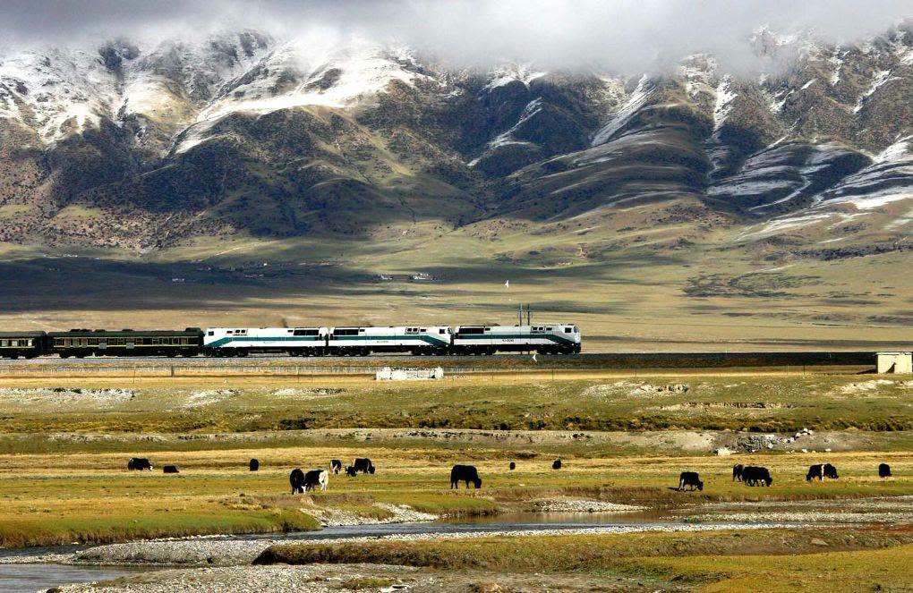 LA FERROVIA QINGHAI-TIBET COMPIE 20 ANNI, Mirabile Tibet